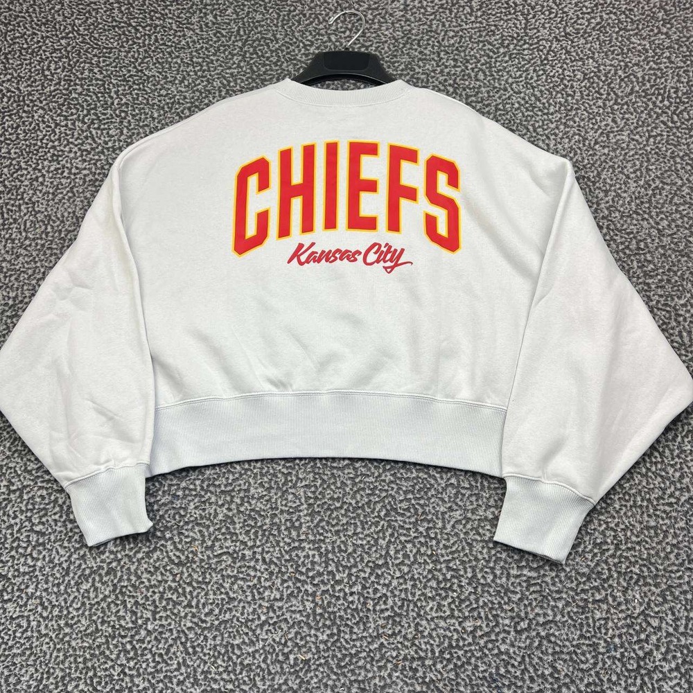Nike Kansas City Chiefs NFL Sweatshirt Women Medium Gray Cropped Crewneck New M
